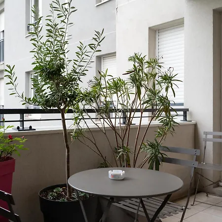 Cosy Corner Avec Garage Et Balcon Proche Part-dieu Apartment